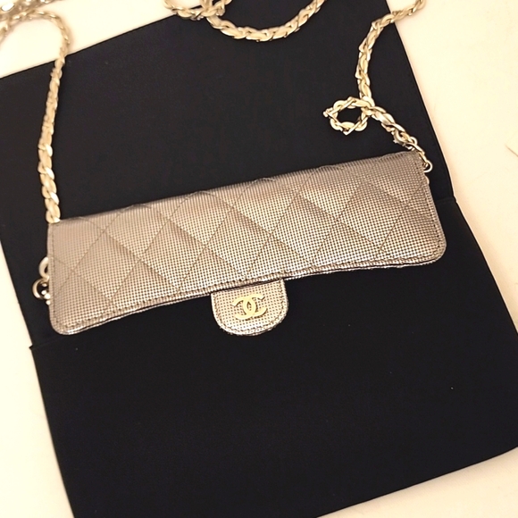 Chanel Matelasse Quilted CC Silver T Flap Wallet Leather Mesh + Entrupy COA - Picture 13 of 16